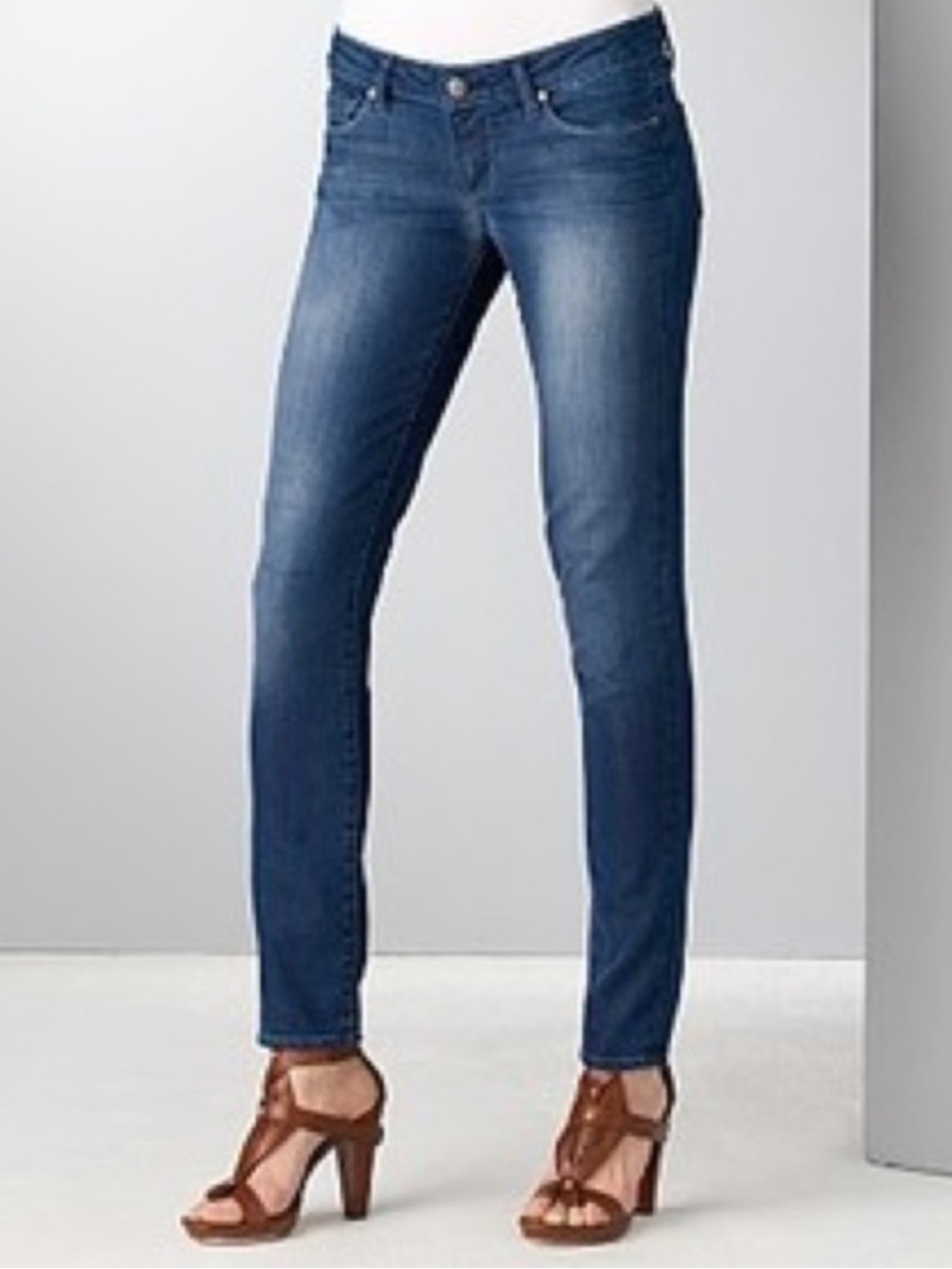 Paige • Blue Heights Low Rise Skinny Jeans 26